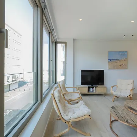 In Belgium With Stunning Sea View 아파트 *