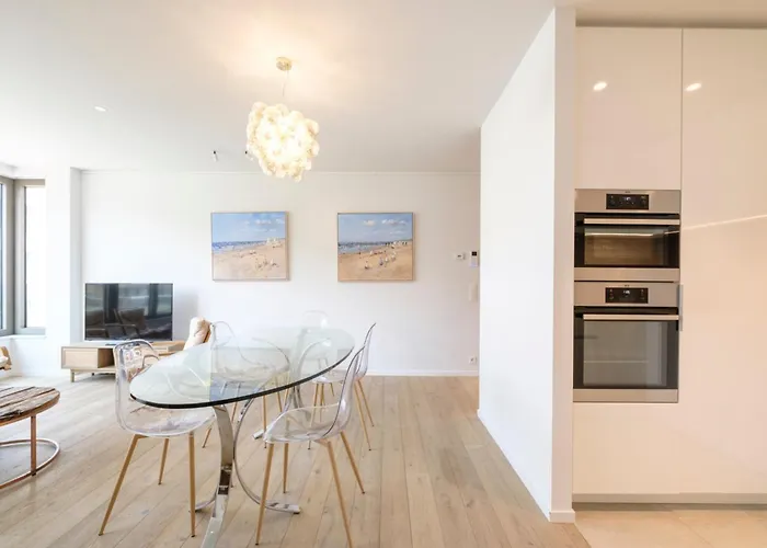 In Belgium With Stunning Sea View * كنوك هايست